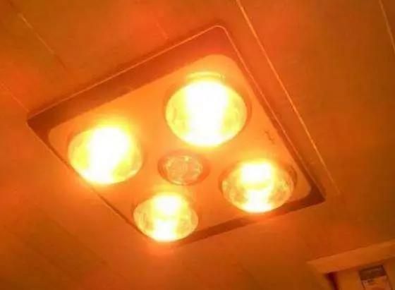 浴室装修，设计师装修师傅都选这种浴霸！