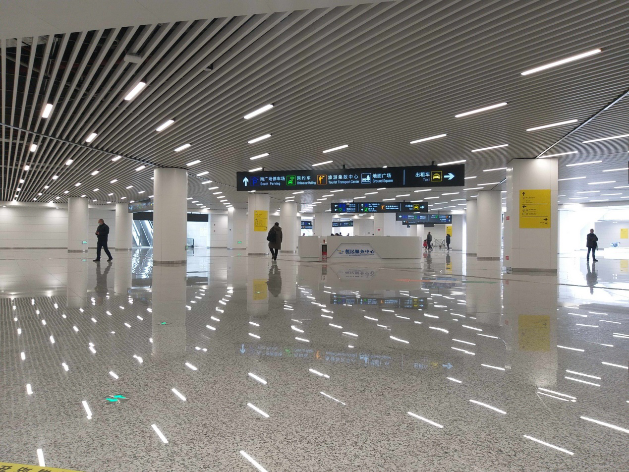 这是欧斯宝集成吊顶重庆北站南广场工程案例效果图3